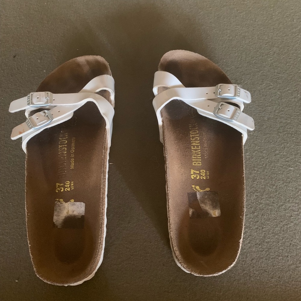 White Birkenstock flip flops size 37!!!